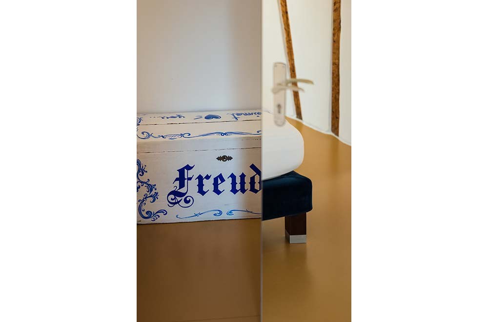 haus-zauberfloete-offenburg-hotel-zimmer8-collectors-room-90